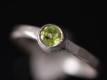 【早いもの勝ち】野性味あふれるペリドット・シルバーリング【Senape】