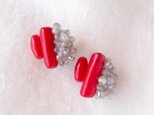 【天然石刺繍／ピアス 】Red Coral × Coated Labradorite Earrings／レッド×グレーバイカラー