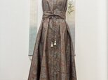 気軽に着てほしい大島紬 ゆとりAラインワンピース（ベルト付き・2WAY）　鶯神楽