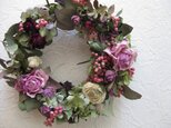 バラとペッパーベリーのリース