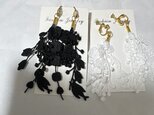 大好きパンダ様オーダー品ハンドメイド黒と白レースフリンジイヤリング2点