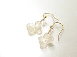 ヤマアジサイ【S】ゆれるピアス/イヤリング〈ホワイト〉14KGF
