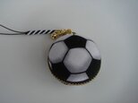 サッカーボールのマカロンポーチ・４cm（送料込）の画像