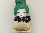 Brooches106 "girl-green＆lace "の画像