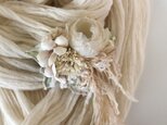 アイボリーの花束コサージュ