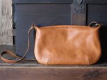 flat Shoulder bag ショルダーバッグ　キャメルの画像