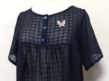 手刺繍ブローチ（白い蝶）付きチュニックワンピ