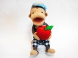 リンゴを持ったモン吉の画像