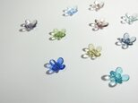 ガラスの花のピアス （４枚ハナビラ）※受注制作の画像