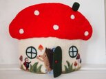 ＴＥＡ　ＣＯＺＹ　きのこのお家-ハリネズミとてんとう虫の画像