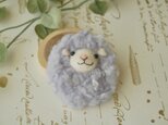 羊毛フェルト：ふわふわひつじちゃんブローチ（紫）の画像