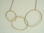三つの輪のネックレス