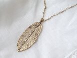 Antique gold Leaf long necklaceの画像