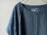 麻の葉　　ㇳ　　リネンのチュニック（サックスブルー）