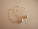 cotton pearl hoop earringsの画像