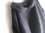 【受注製作/12.9再販売】W52リネン後ろボタン襟付きブラウスプルオーバー★黒