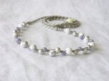 White×Blue-violet Necklaceの画像