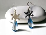 ❄︎Snowflake…bluedropピアス／イヤリングの画像