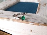 T様オーダー、エメラルドとメレダイヤのシルバーリング