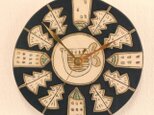「とりと家ともみの木模様」の陶製時計の画像