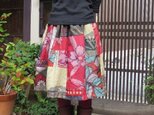 秋桜柄が中心の銘仙でリメイクスカート☆ご希望の多い62㎝丈の画像