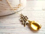 Honey Bee Necklaceの画像