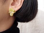 送料無料 カラーストーンの刺繍ピアス … 黄の画像