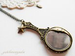 月の手鏡のアンティーク風ネックレス
