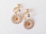 【送料無料】マーガレットイヤリング