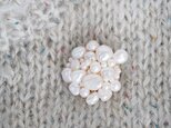 淡水パールの刺繍ブローチの画像