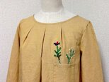 ポケットから植物と小鳥のチュニック