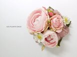 ピンクのバラの花束コサージュ４　8X8の画像