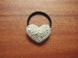 HEART-silverビーズ刺繍ヘアゴムの画像