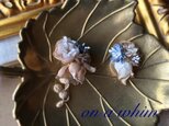 小蕾のお花と小花の紅茶染めピアス ブルー