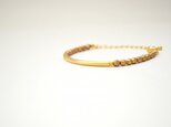 Gold Curved Bar Braceletの画像