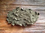 革花のバレッタ オリーブ 金具6cm 102