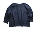 linen pintuck blouse_navyの画像