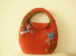 青い鳥が集うバッグの画像