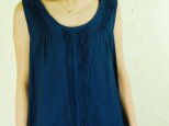 pintuck sleeveless pullover　aoの画像