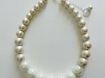 glass pearl necklaceの画像