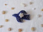 鳥さんブローチ　紺、お花ベージュ