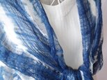 ガーゼ織りコットン・藍絞り染めストールの画像