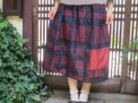 着物リメイク☆紺に赤の格子織り＋赤の水玉で72㎝丈の画像