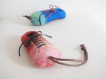 靴型　キーケース　赤の画像