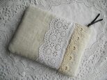 アンティーク手刺繍レース　白いリネンポーチ