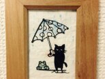 ミニ切り絵・なまいき猫ちゃん雨の日の画像