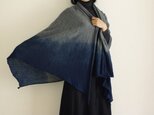 <Aさまご予約分> 海の色 軽いウールの藍染めストールの画像