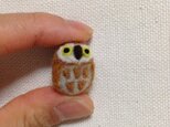 《オーダーメイド》フクロウのブローチ(薄い茶)の画像