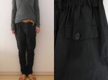 黒　綿麻ストレッチ　すらりパンツ