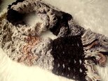 メリノウールとアンゴラの透かし編みマフラー・チョコレートの画像